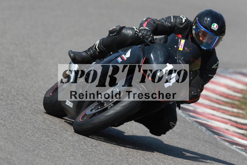 /Archiv-2022/12 22.04.2022 Discover the Bike ADR/Race 3/14